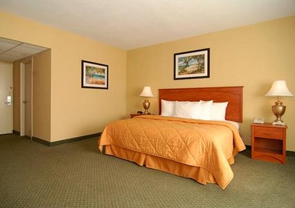 Comfort Inn & Suites Miami Airport 03.[1]